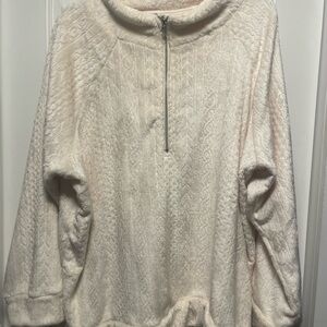 Daisy Fuentes Cream Fleece Pullover NWOT